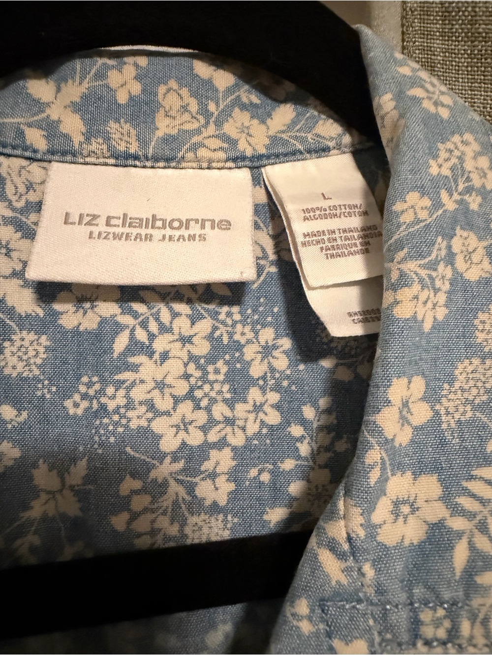 Liz Claiborne Blue and White Floral Button-Up Shirt - Picture 2 of 3